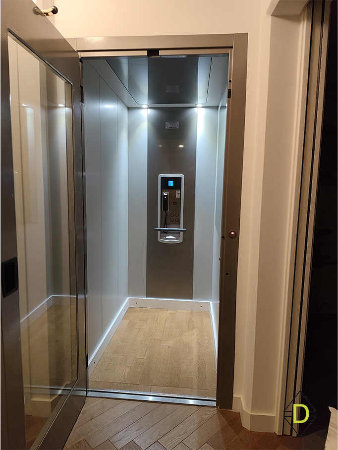 Ascenseur sur 4 niveaux